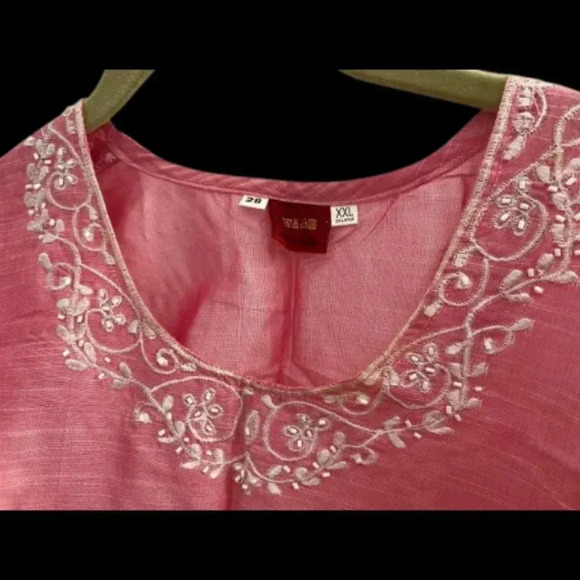 Women's Medium Size Light Pink Tunic Tops with white Embroidered Design - Picture 3 of 7